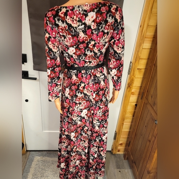 Pink Blush Gorgeous Floral Dress - Picture 8 of 8